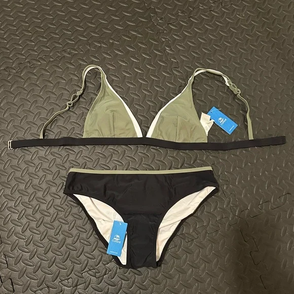 Cupshe Olive and Black Bikini Set - Picture 4 of 7